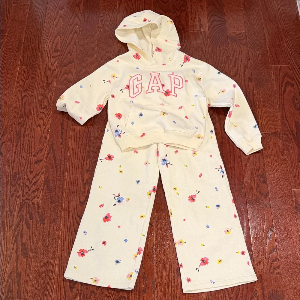 GAP Ivory Sweatsuit with Floral Accents